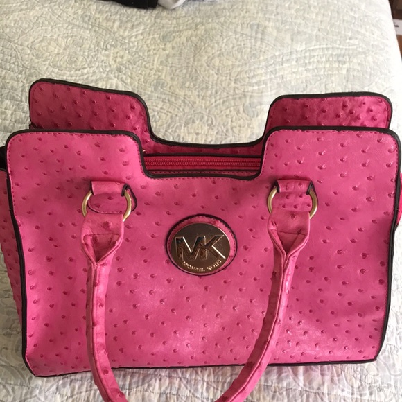 Michael Kors Pink Textured Handbag - Large - Picture 6 of 9